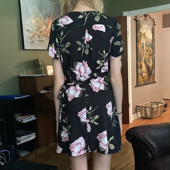 Dynamite black floral wrap around bell sleeve tie dress. - Picture 4 of 5